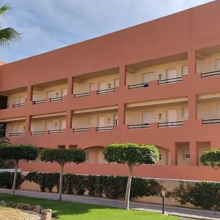 Paraiso De Playa: Beachfront With Pool Views Apartment *