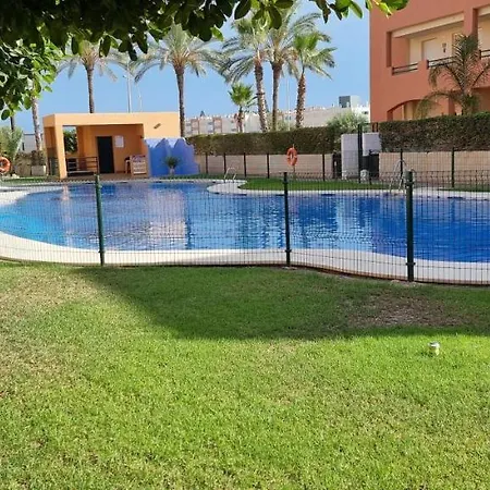 Paraiso De Playa: Beachfront With Pool Views *