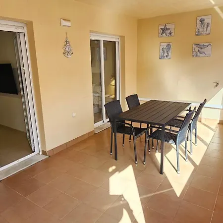 Apartment Paraiso De Playa: Beachfront With Pool Views *