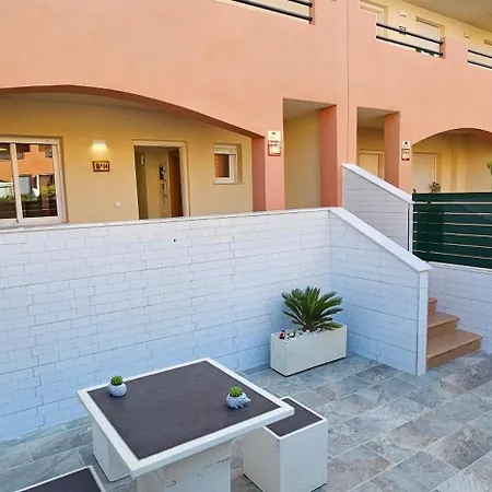 Apartment Paraiso De Playa: Beachfront With Pool Views Vera